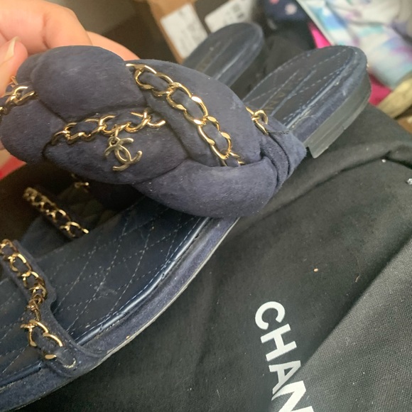 Chanel - Picture 4 of 11